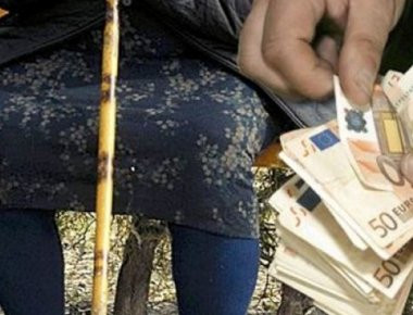 Βόλος: Τροχονόμος εκτός υπηρεσίας έσωσε 70χρονη από ληστή στην μέση του δρόμου